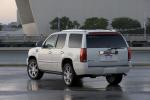 Cadillac Escalade Adds Flexfuel 2009 года